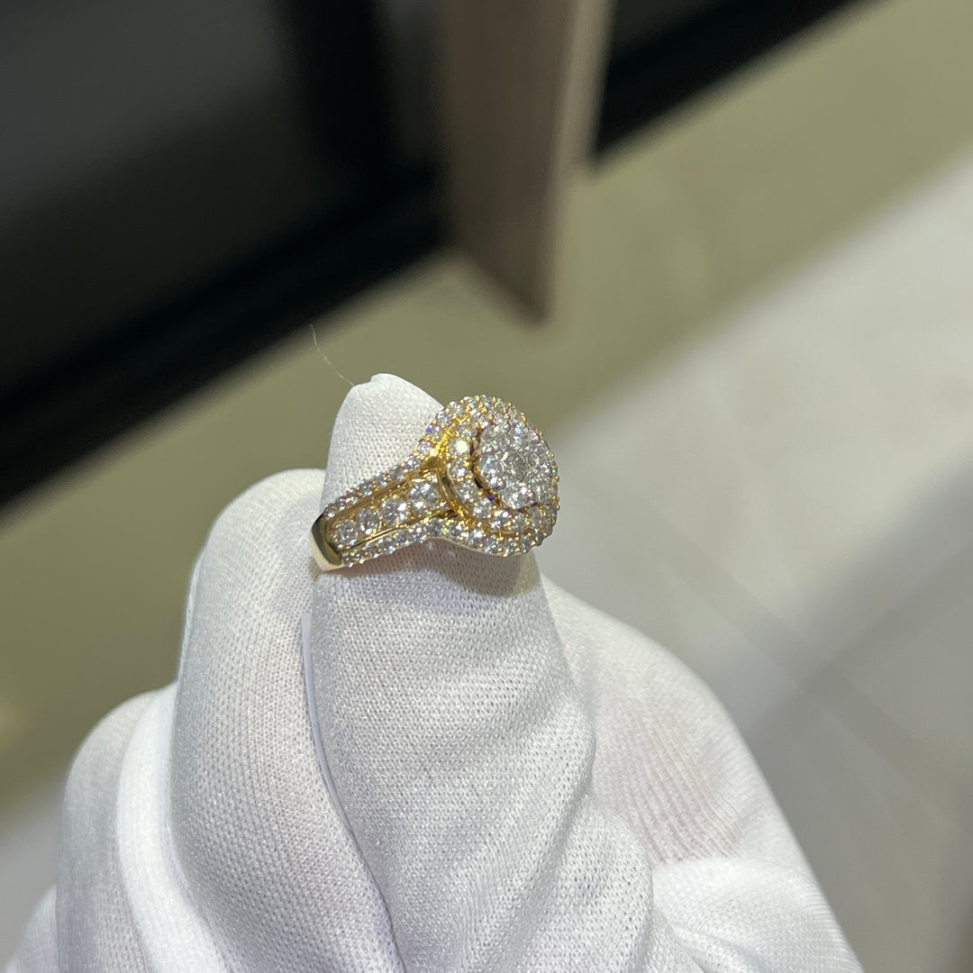 14k yellow gold diamond Ladies ring