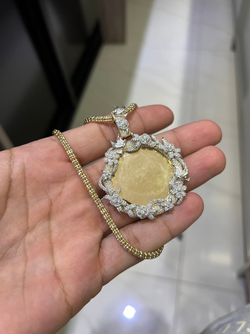 Picture pendant with ice Chain set