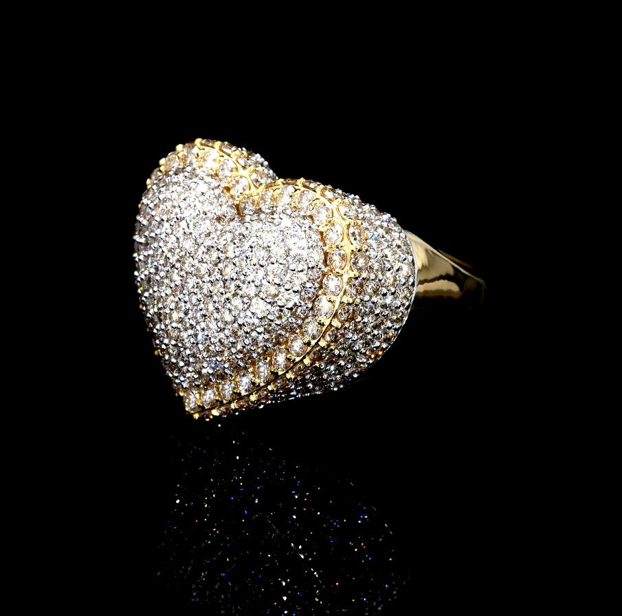 SOLID GOLD DIAMOND VVS HEART RING