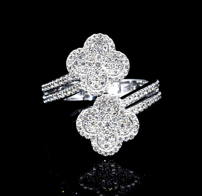 DOUBLE CLOVER VVS DIAMOND RING