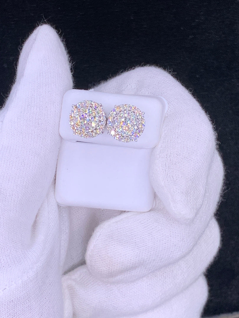 New Ice🧊🥶 14k Solid gold diamond earrings featuring 2.10cts of high clarity VVS round diamonds