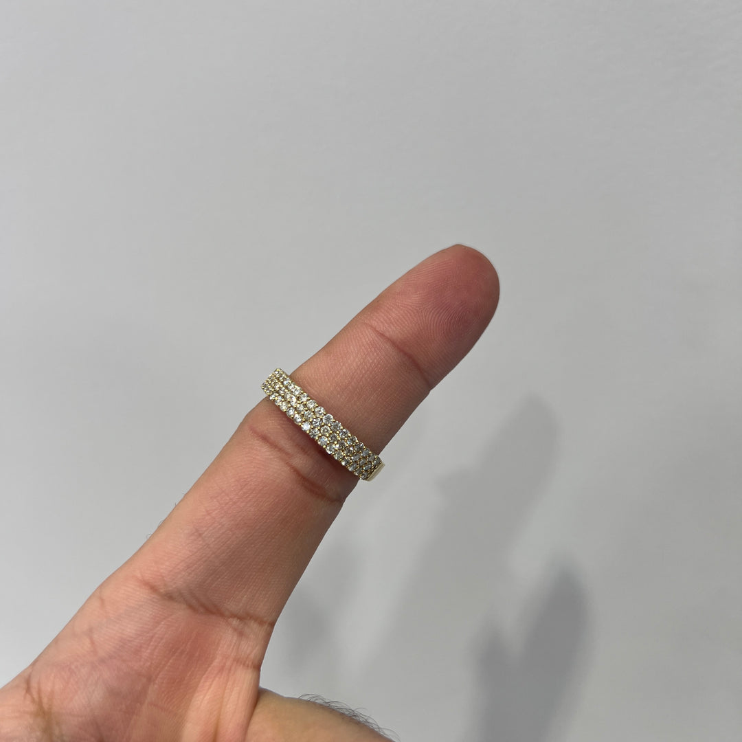 WHITE GOLD DIAMOND BAND