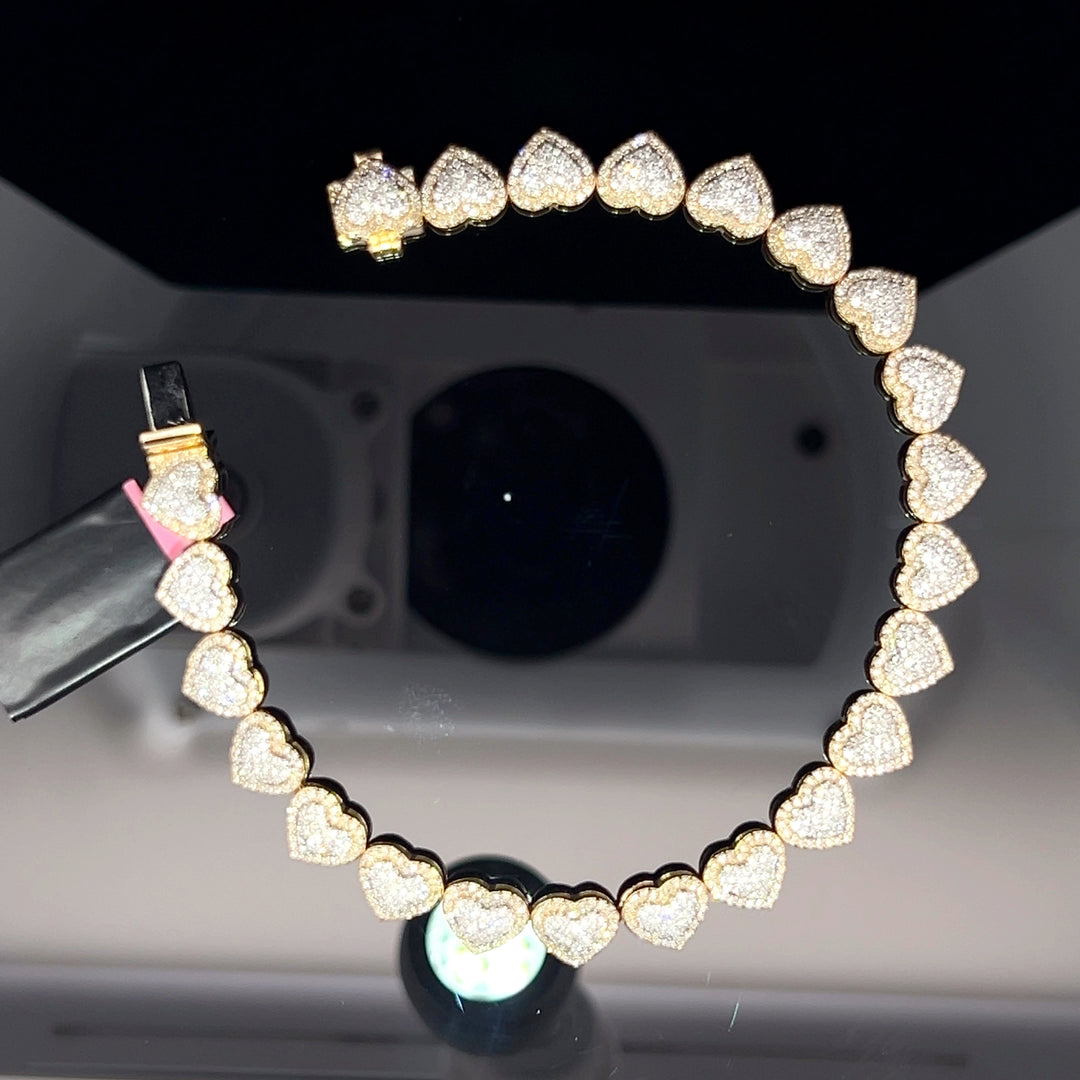 Yellow gold diamond heart bracelet