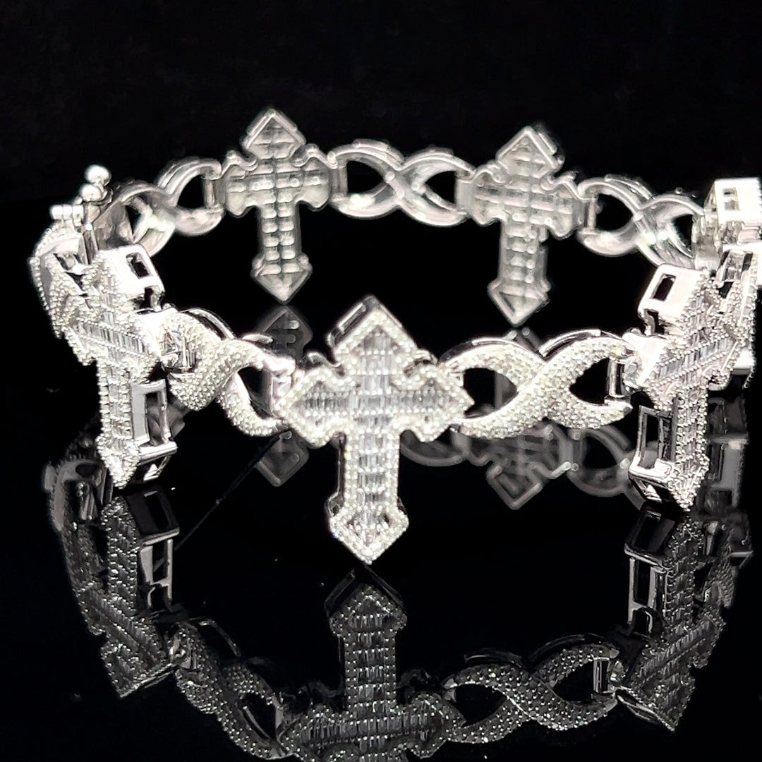 WHITE GOLD NATURAL DIAMOND CROSS BRACELET