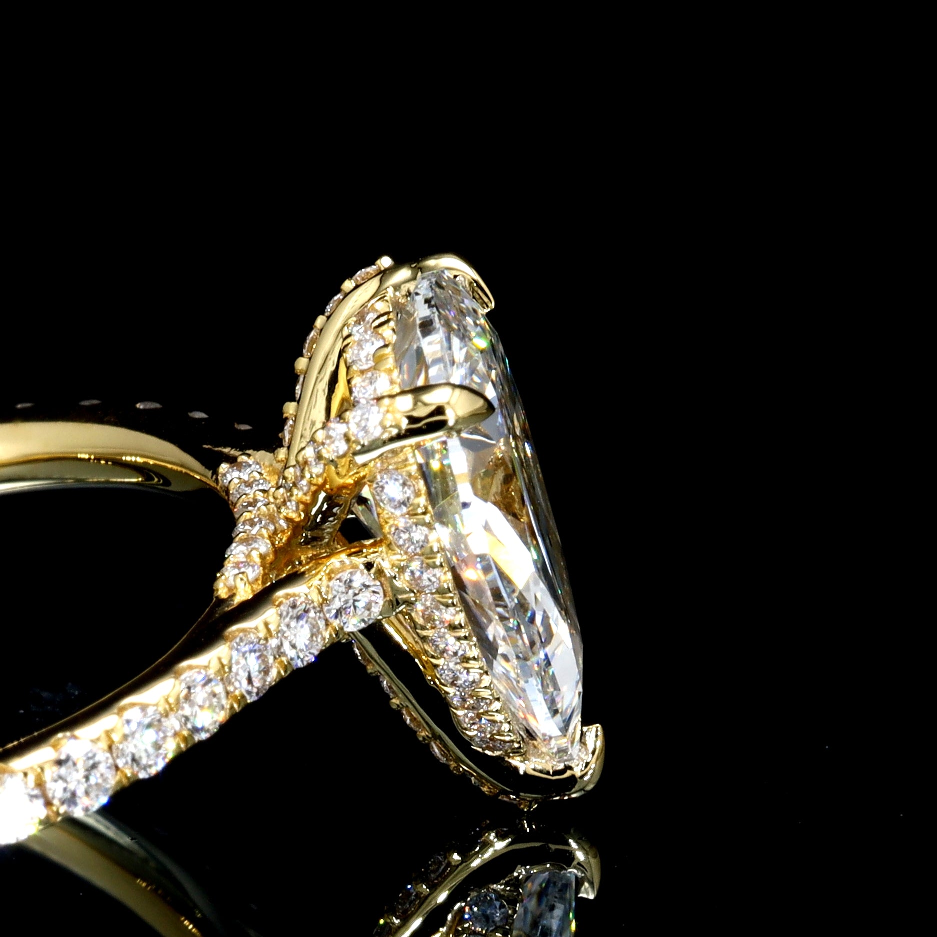 14K YELLOW GOLD LAB GROWN PEAR BRILLIANT ENGAGEMENT RING