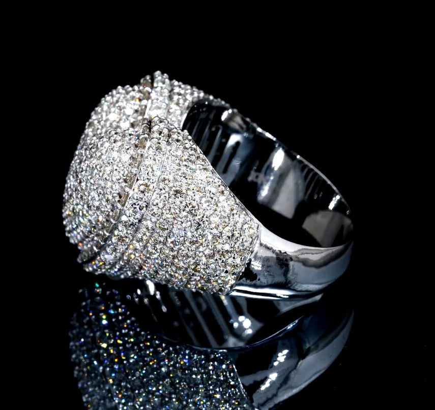 SOLID GOLD DIAMOND VVS HEART RING