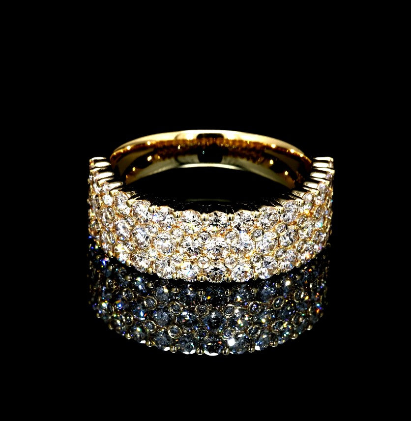 YELLOW GOLD DIAMOND BAND VVS RING