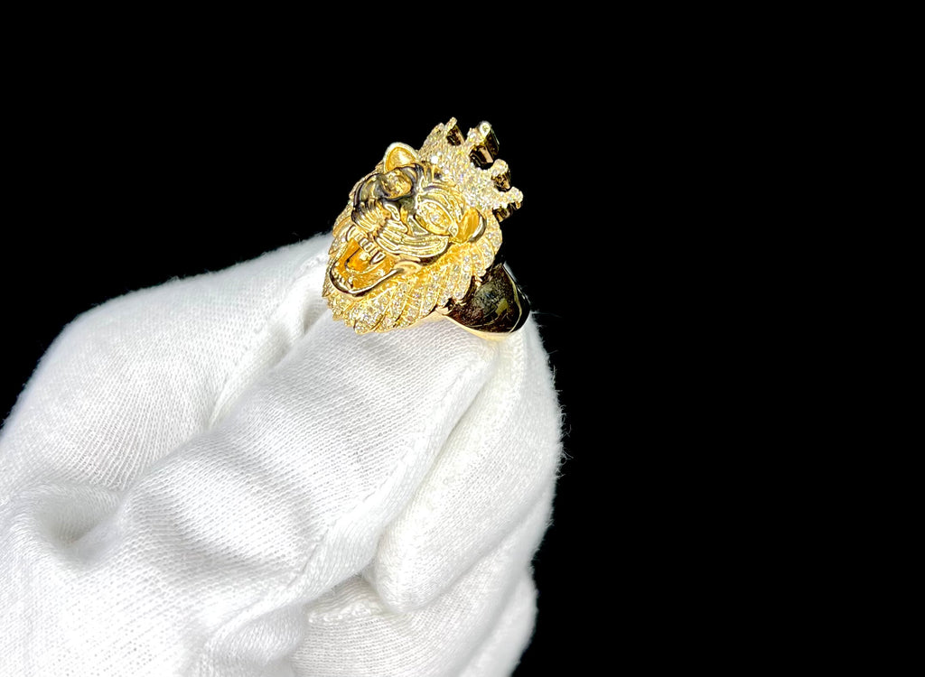 14k Gold Lion Diamond Ring