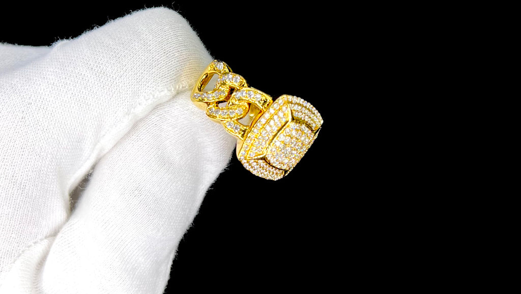 14k Gold Square shaped Diamond ring